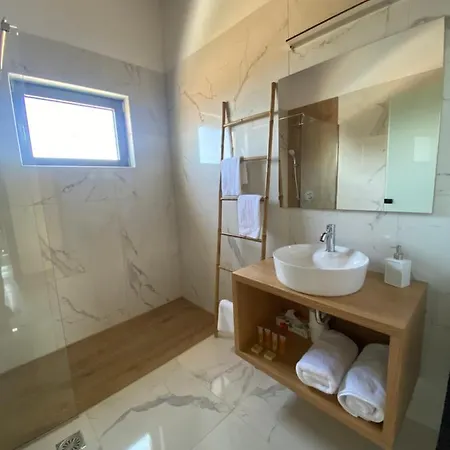 Alberi - Izla Homes Skala (Kefalonia)